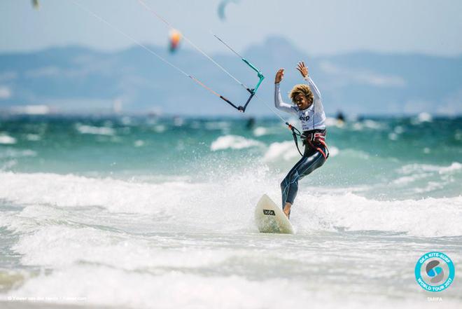 Day 3 – Matchu Lopes, stoked to make another final and a re-match with Airton tomorrow – GKA Kitesurf World Tour Tarifa ©  Ydwer van der Heide